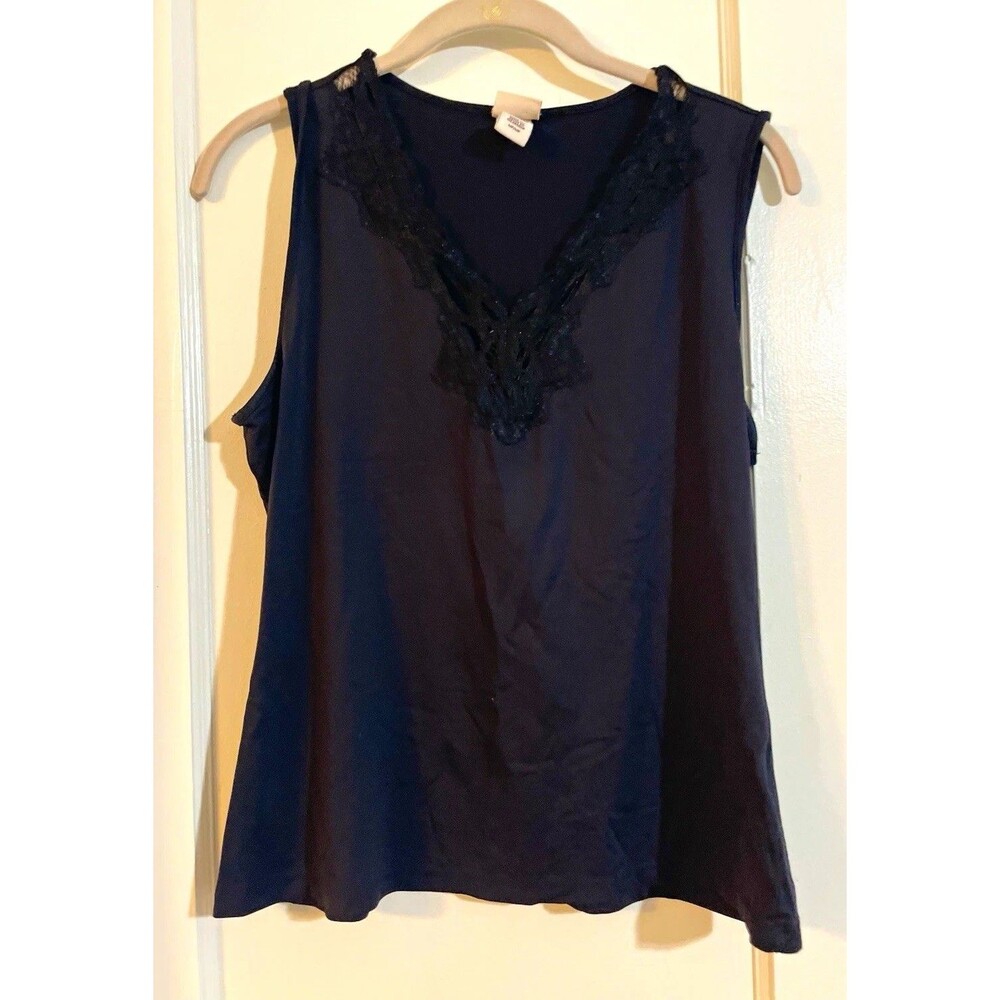 Covington Women's Petite PM Black Lace Trim V-Neck Sleeveless Camisole Top